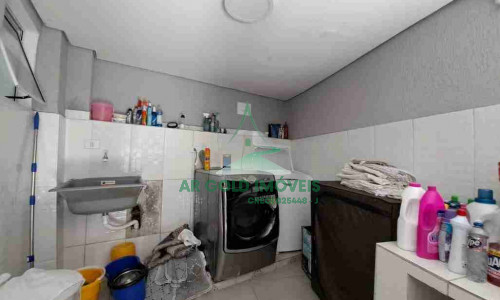 Oportunidade Única! Casa de Esquina Mobiliada com Lazer Completo – Pronta para Morar!