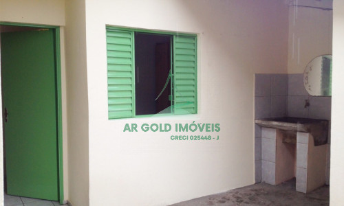 Oportunidade de Investimento com Renda Garantida em Vila Guedes, São Paulo!