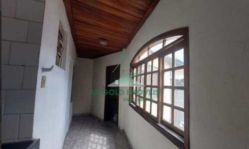 Oportunidade Única – Sobrado Espaçoso em Pinheiros, Rua Antônio Bicudo!